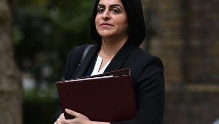 وزيرة الداخلية البريطانية تتوعد المحامين المزيّفين المتورطين في استغلال نظام اللجوء