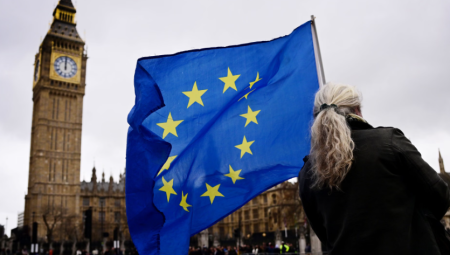 أكثر من نصف البريطانيين يؤيدون العودة إلى الاتحاد الأوروبي بعد عقد من بريكست