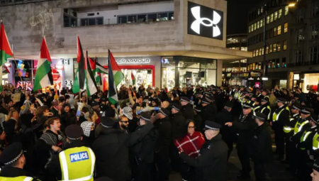 بعد ساعات من القرار… اعتقالات في لندن على خلفية هتافات الانتفاضة