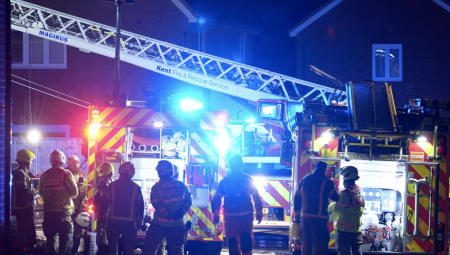 وفاة طفل وإصابة آخرين في حريق منزل بمقاطعة كِنت