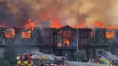 حريق ضخم يلتهم نادي ويست إيسيكس التاريخي للغولف شرق لندن