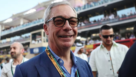 الإمارات تغطي نفقات زيارة نايجل فاراج إلى أبوظبي وسط جدل سياسي في لندن