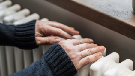 جمعية بريطانية تحذّر: كبار السن يضطرون لتقليل الطعام والتدفئة لمواجهة ارتفاع التكاليف