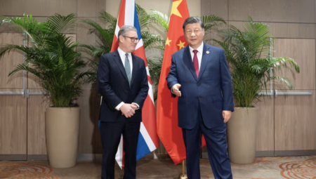 رغم التحذيرات الأمنية.. بريطانيا توافق على إنشاء السفارة الصينية العملاقة في لندن