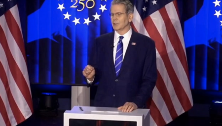 ستارمر يؤكد دعم ترامب لاتفاق تشاغوس رغم لقاءات البيت الأبيض مع المعارضين