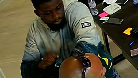 السجن 51 عامًا لعصابة سرقة ساعات بقيمة 1.1 مليون جنيه في لندن