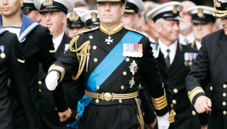 بعد سحب ألقابه وامتيازاته..الملك تشارلز يسمح لشقيقه أندرو بالاحتفاظ بميدالية فوكلاند