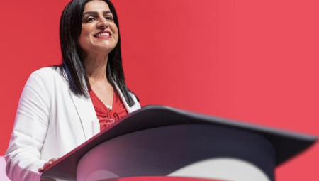 بريطانيا تشدد الخناق على اللاجئين: شبانة محمود تضع قواعد جديدة صارمة