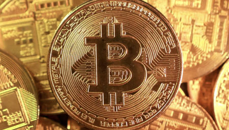 بريطانيا وأمريكا تصادران 15 مليار دولار من البيتكوين في قضية احتيال كمبودية