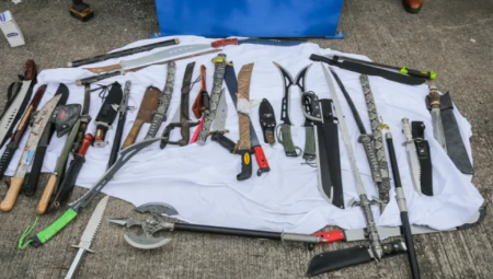 مصادرة 50 ألف سكين زومبي من شوارع بريطانيا وسط تصاعد جرائم الطعن