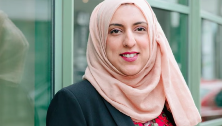 رئيسة شريك الحكومة البريطانية في مكافحة الإسلاموفوبيا تكشف: رُفضت خدمتي في متجر لأنني مسلمة