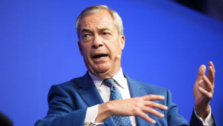 محامون يحذرون: خطة فاراج لإلغاء الإقامة الدائمة تهدد سمعة بريطانيا وسيادة القانون