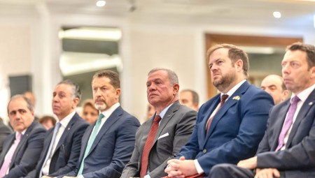 الملك عبدالله يفتتح منتدى الأعمال الأردني البريطاني.. وتوقعات باستثمارات ضخمة